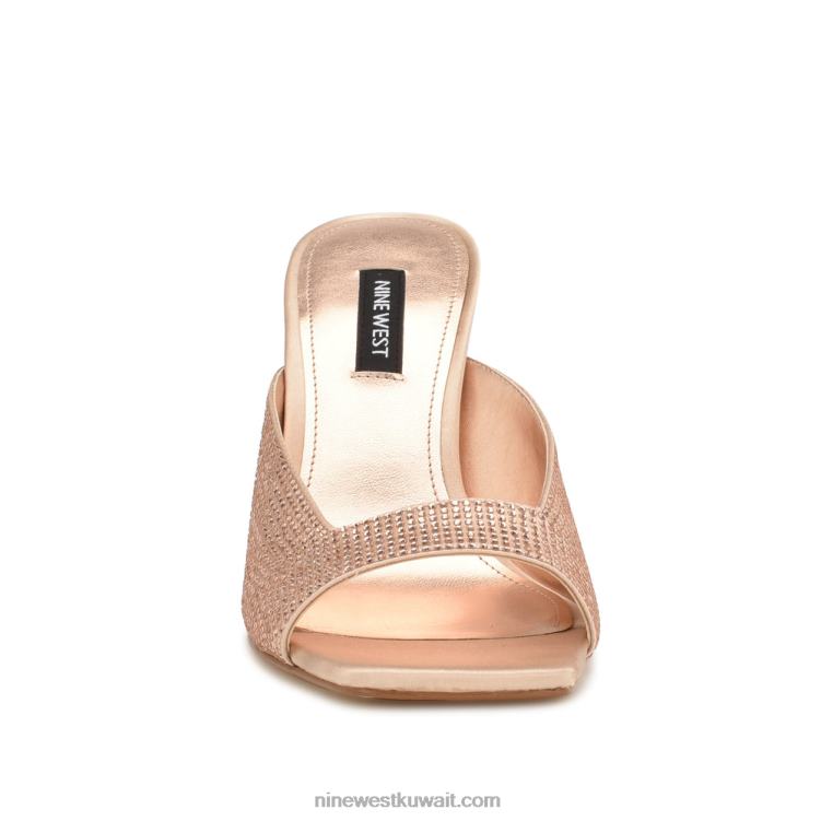 Nine West صندل منزلق بكعب من نوع Pyper صقيل عارية بالكاد VVL08235