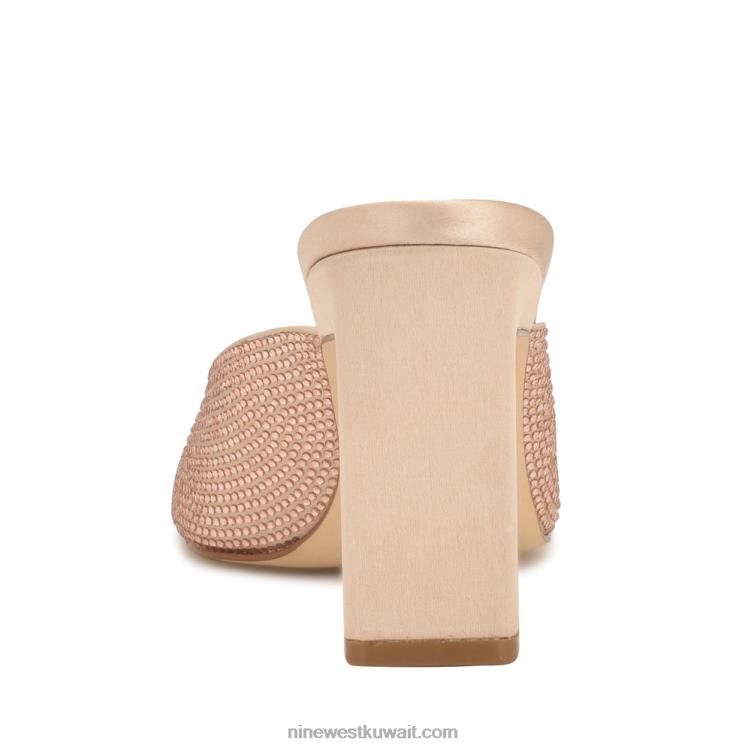Nine West صندل منزلق بكعب من نوع Pyper صقيل عارية بالكاد VVL08235