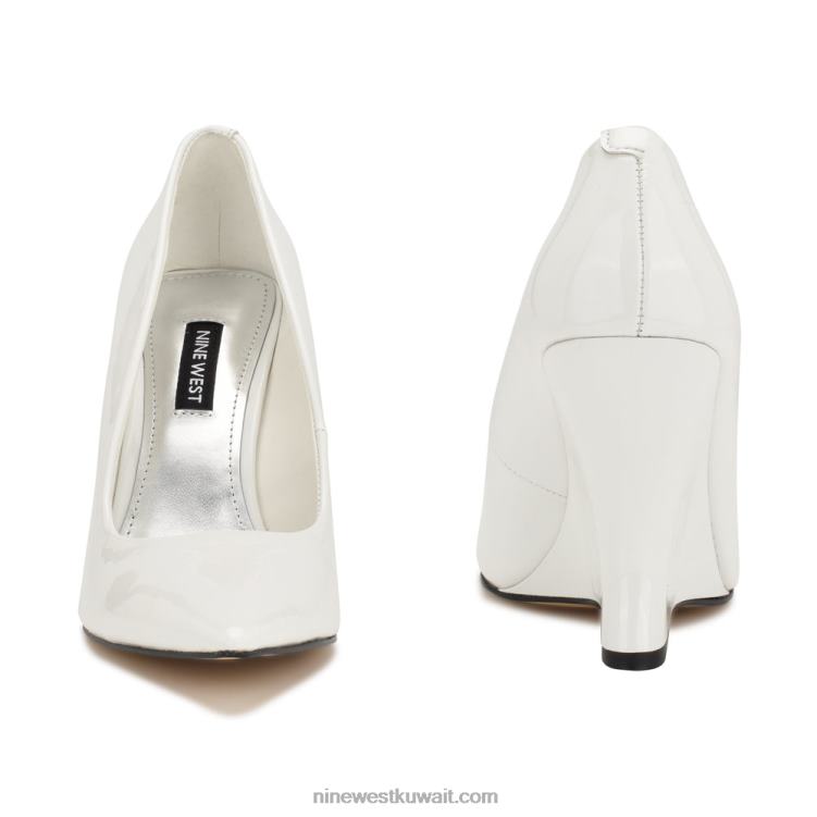 Nine West أسافين إصبع مدبب براءة اختراع بيضاء VVL081136