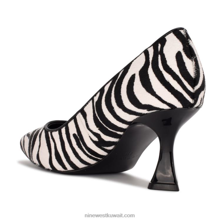 Nine West تعمل في مضخات بمقدمة مدببةVVL081204