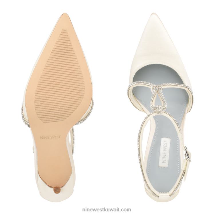Nine West مضخات فابيل بمقدمة مدببة الساتان العاجي VVL081350