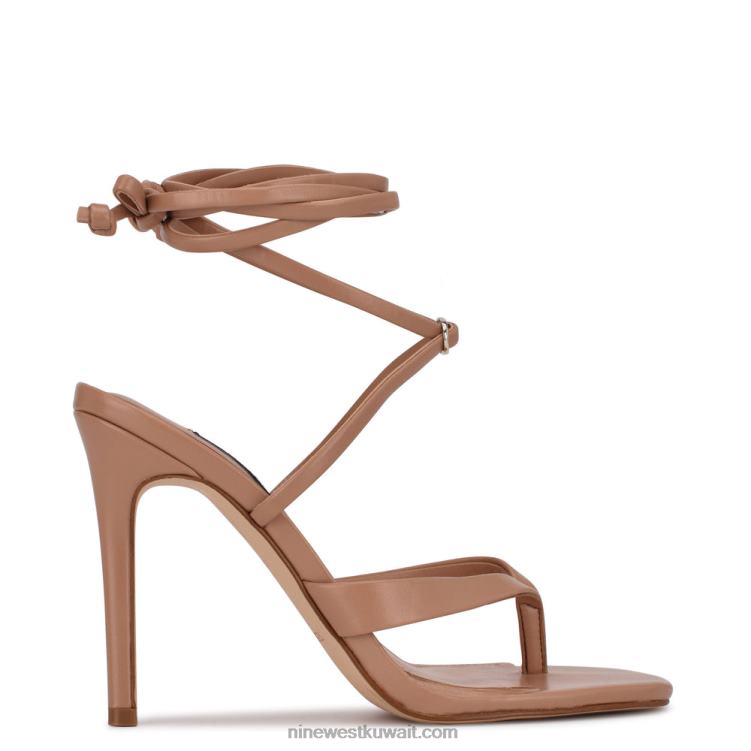 Nine West صندل بكعب من تيري ناقص VVL081996
