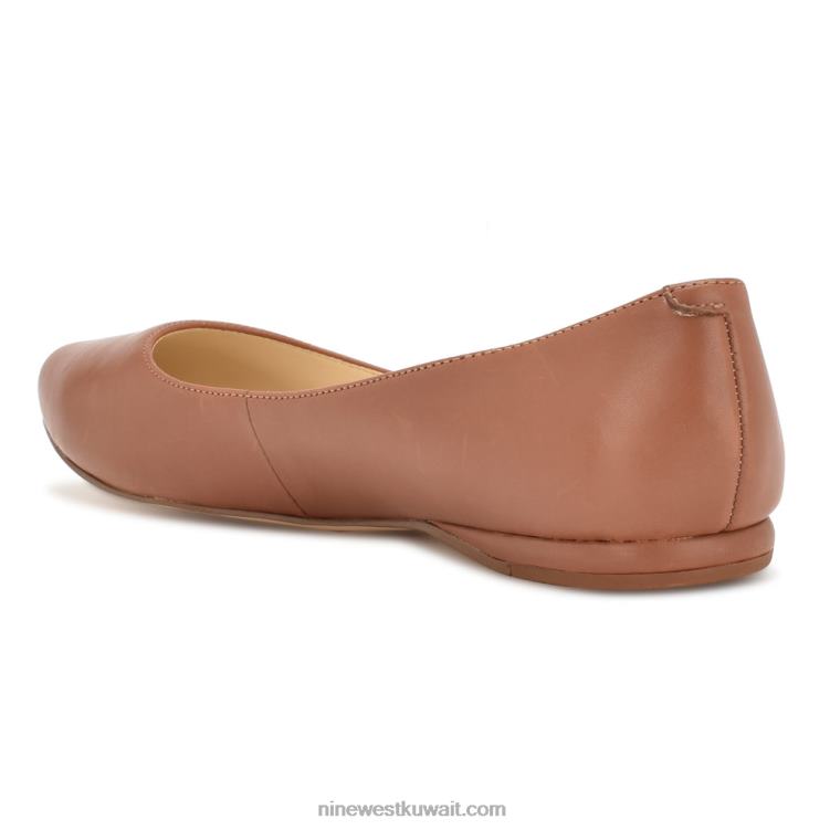 Nine West تحدث الشقق اصبع القدم اللوز جلد البقان البني VVL082093