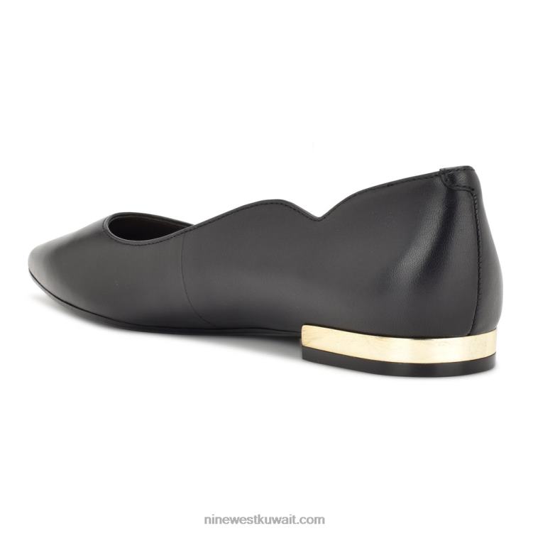 Nine West حذاء مسطح بمقدمة مدببة جلد أسود VVL082299