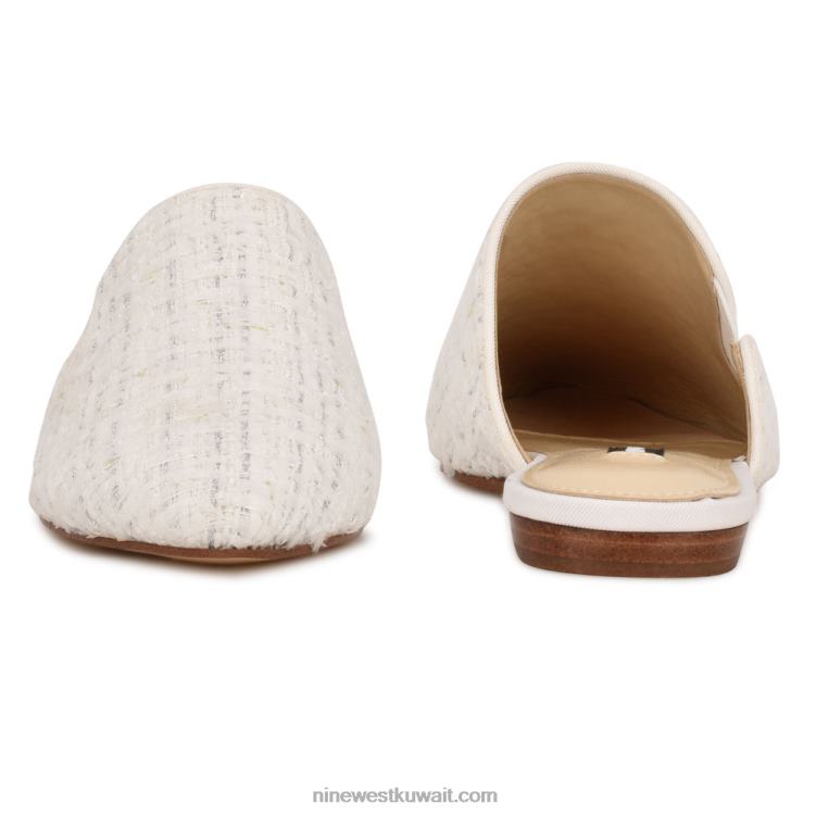 Nine West حذاء مفتوح بمقدمة مدببة فريدا زهرة بيضاء VVL082345