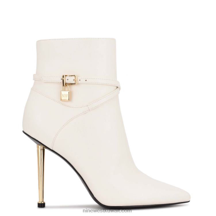 Nine West الجوارب اللباس تارينVVL082945