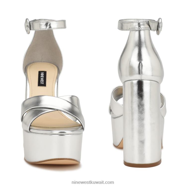 Nine West صندل بنعل سميك ويلي المعدني الفضي VVL08306