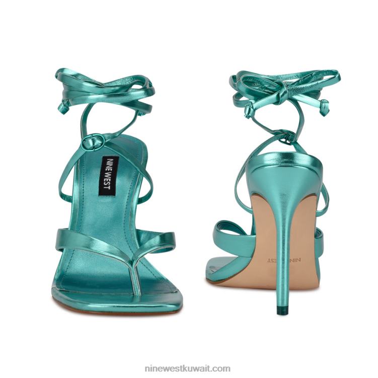 Nine West صندل بكعب من تيري الفيروز المعدني VVL08582
