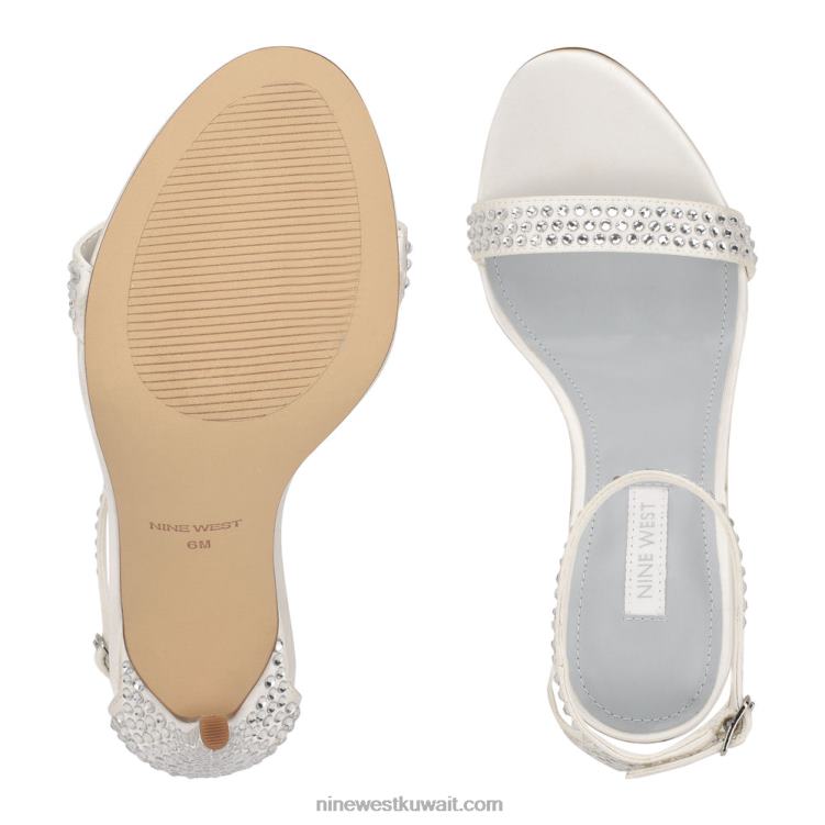 Nine West صندل توريا برباط كاحل الساتان الأبيض VVL08637