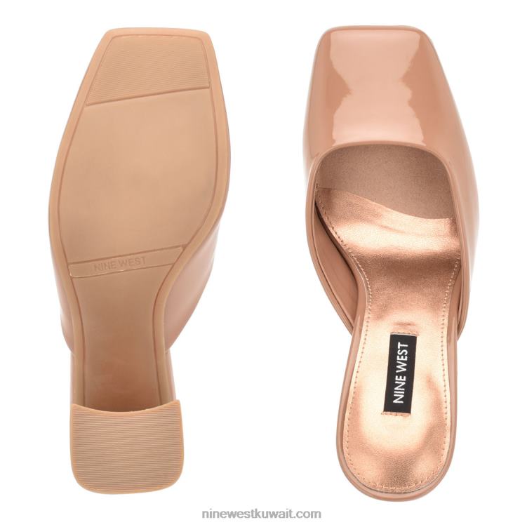 Nine West الشرائح بكعب يوغي براءة اختراع طبيعية متوسطة VVL08689