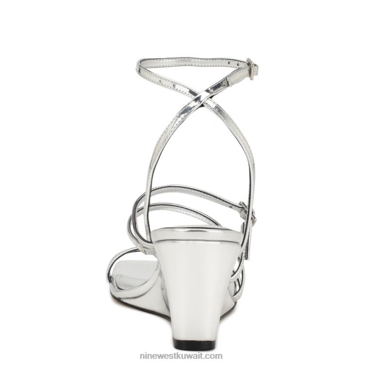 Nine West صندل إسفين بحزام كاحل من keamer مرآة فضية معدنية VVL081128