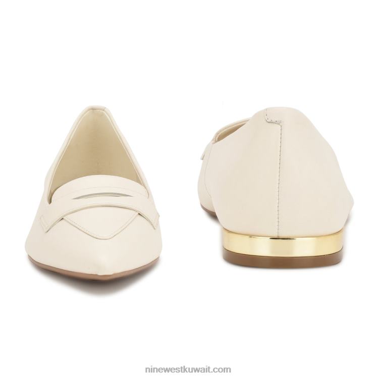 Nine West المتسكعون lallin اصبع القدم مدبب جلد كريم أنيق VVL082302